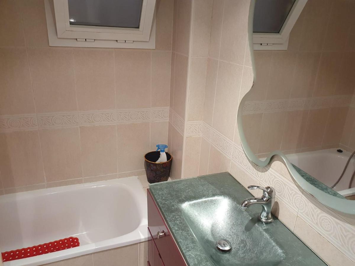 Newly Renovated Two Bedrooms Apartment In Villa Marina Μπένιντορμ Εξωτερικό φωτογραφία